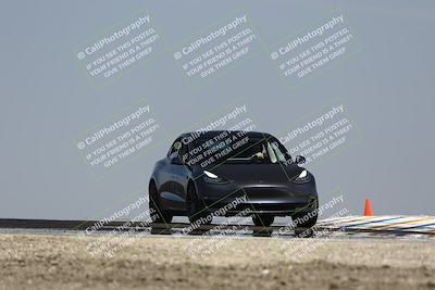 media/May-25-2025-Lotus Club Golden Gate (Sun) [[681474f0a2]]/Novice Group/Turn 2/